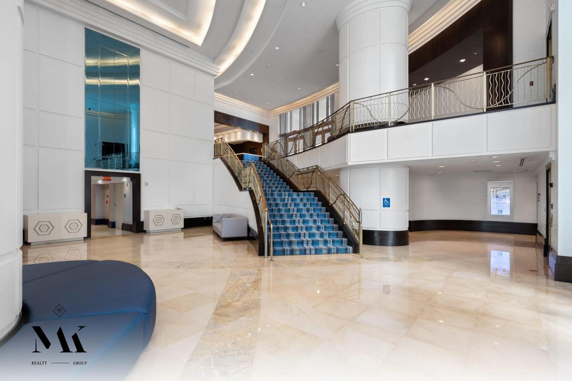 Fontainebleau Resort Balcony W Pool & Ocean View Miami Beach Exterior photo